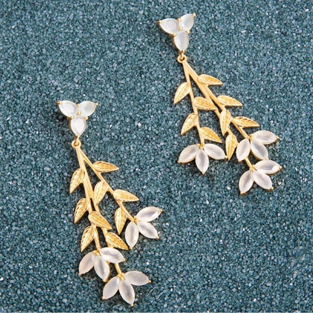 Moonstone Blume Earrings